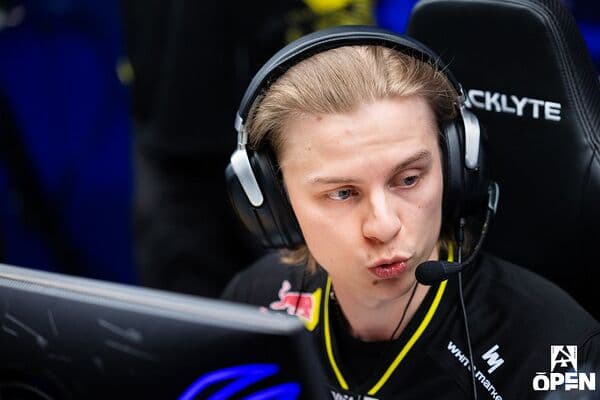Aleksib portrait